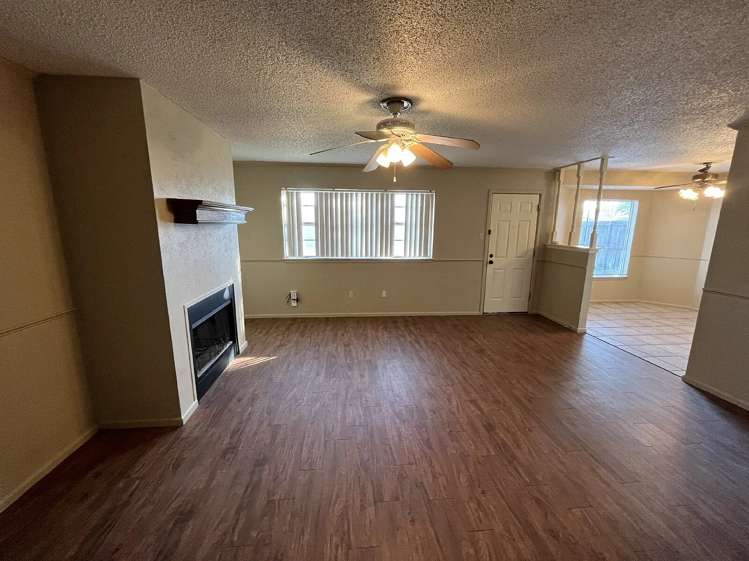 3 bed, 2.0 bath, 1289 sqft, $1,250 — Photo 2