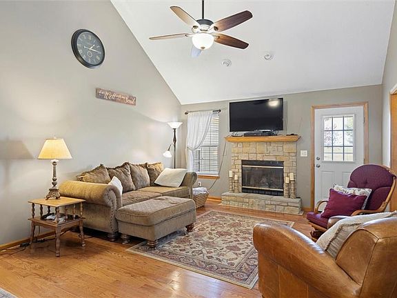 4th image of 23715 159th St