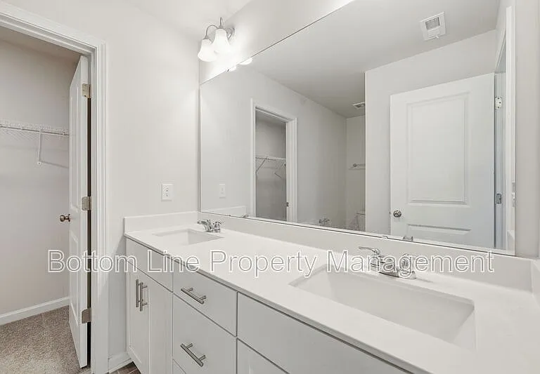 1112 Lily Loch Way — Photo 34
