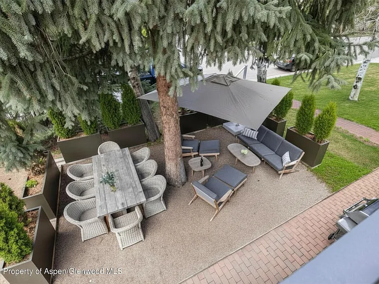 101 E Hallam St — Photo 21