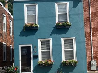 3586 Calumet St, Philadelphia, PA 19129
