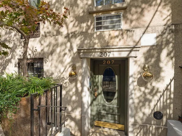 207 West 21st Street image 7 of 7