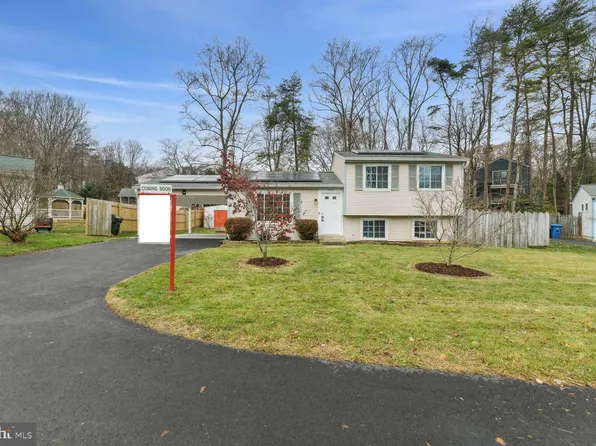 5374 Laura Belle Ln, Fairfax, VA 22032