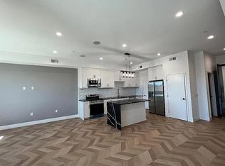 7219 Amigo Ave #101, Reseda, CA 91335