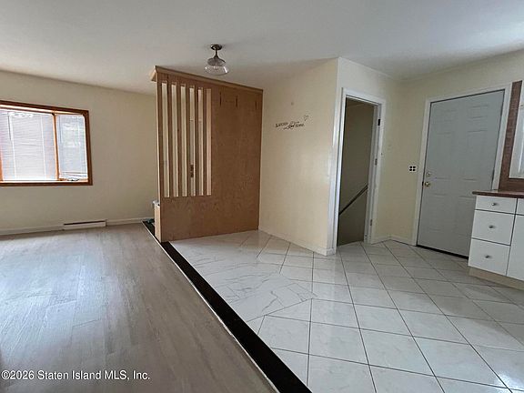 4th image of 7 Spring St