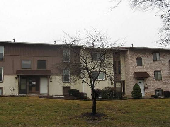 1st image of 135 Carmel Woods Dr