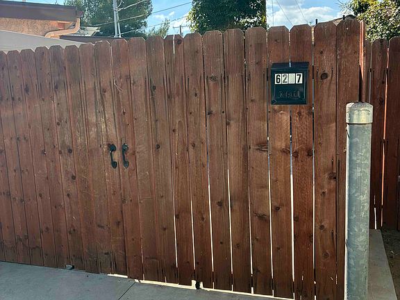Private entrance down the driveway