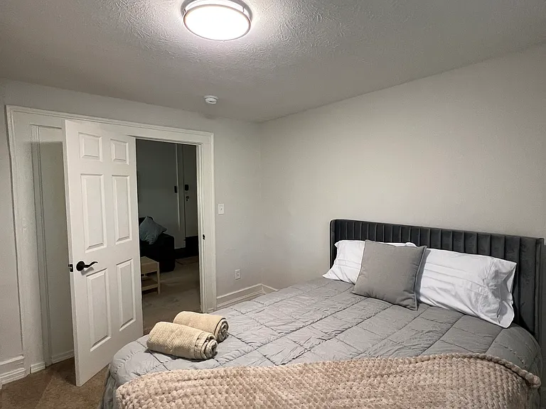 2617 Euclid Heights Blvd #7 — Photo 9