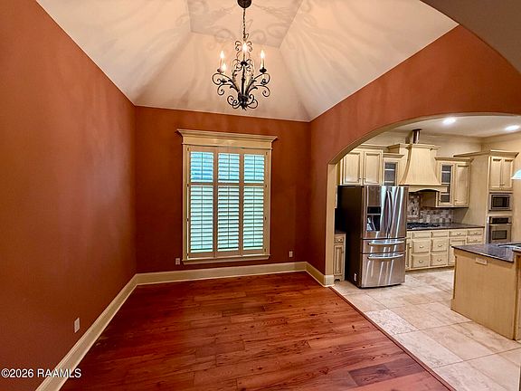 5th image of 203 La Villa Cir