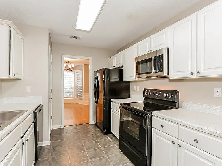 4259 Pentworth Ln NW — Photo 8
