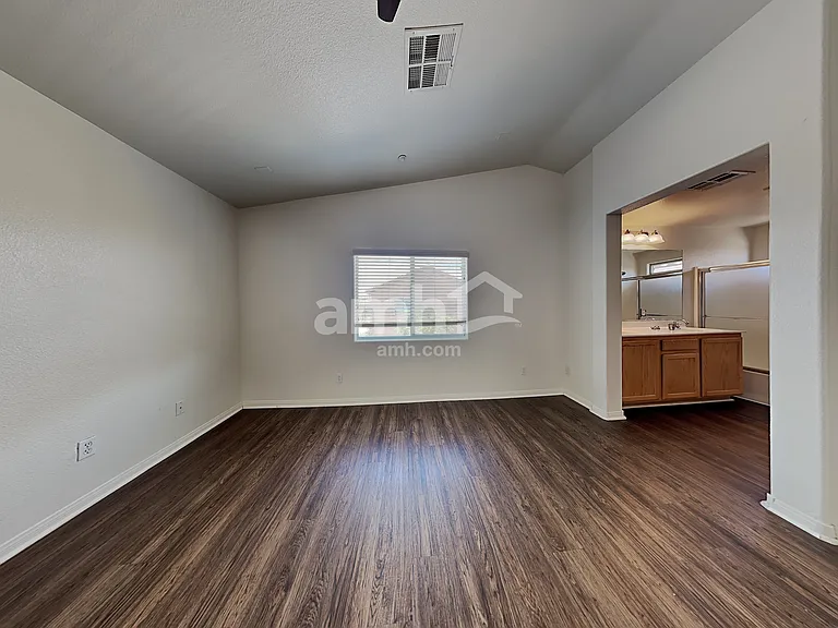 5676 Orangeroot Ct — Photo 11