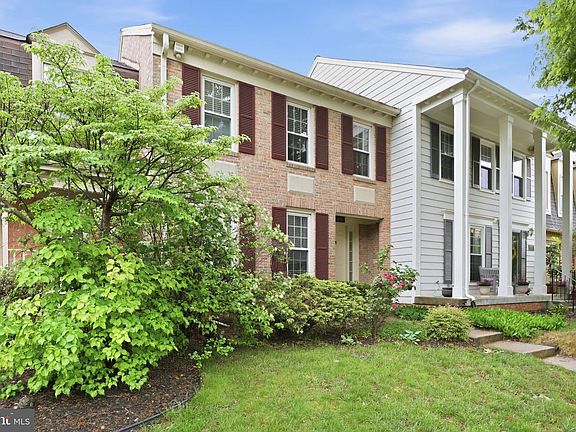 3rd image of 4630 Luxberry Dr