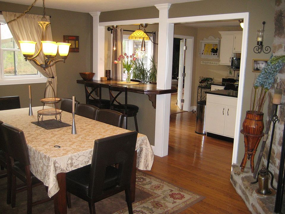 Dining room looking into kitchen