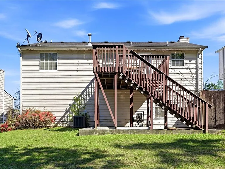 1027 Alford Xing — Photo 26