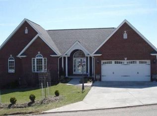 150 Scenery Rd, Wheeling, WV 26003