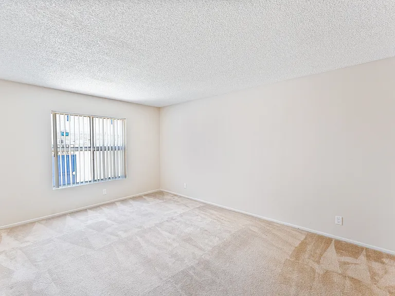 10376 Almayo Ave — Photo 22