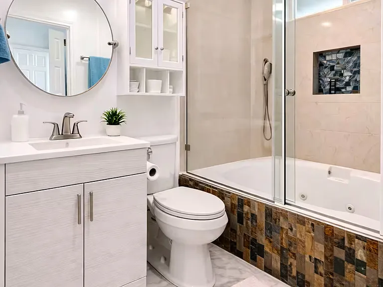 2111 W Avenue P8 — Photo 11
