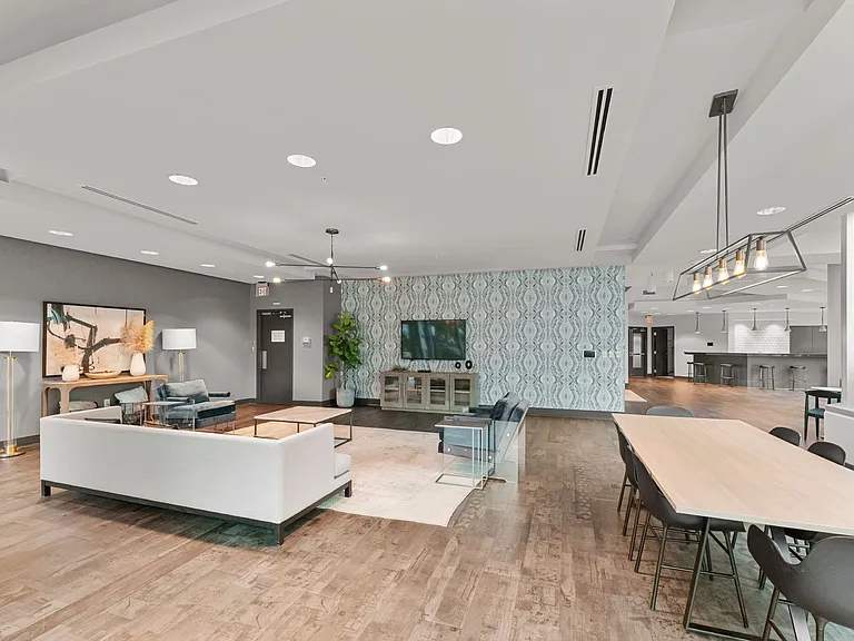 210 N Church St #1606 — Photo 27