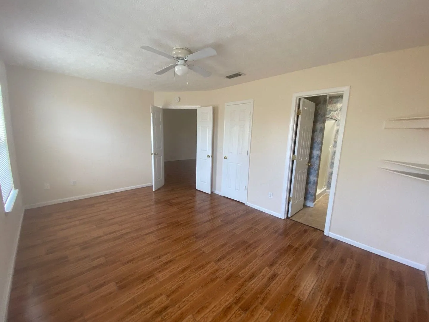 Cozy 3bed/2ba Home On A Quiet Cul-de-Sac, Conveniently Located To Dining, Shopping & Tyndall Afb!... — Photo 4
