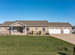 16774 Fox Ridge Dr, Effingham, IL 62401