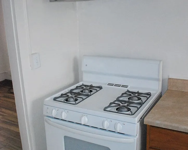158 N Ventura Ave — Photo 4