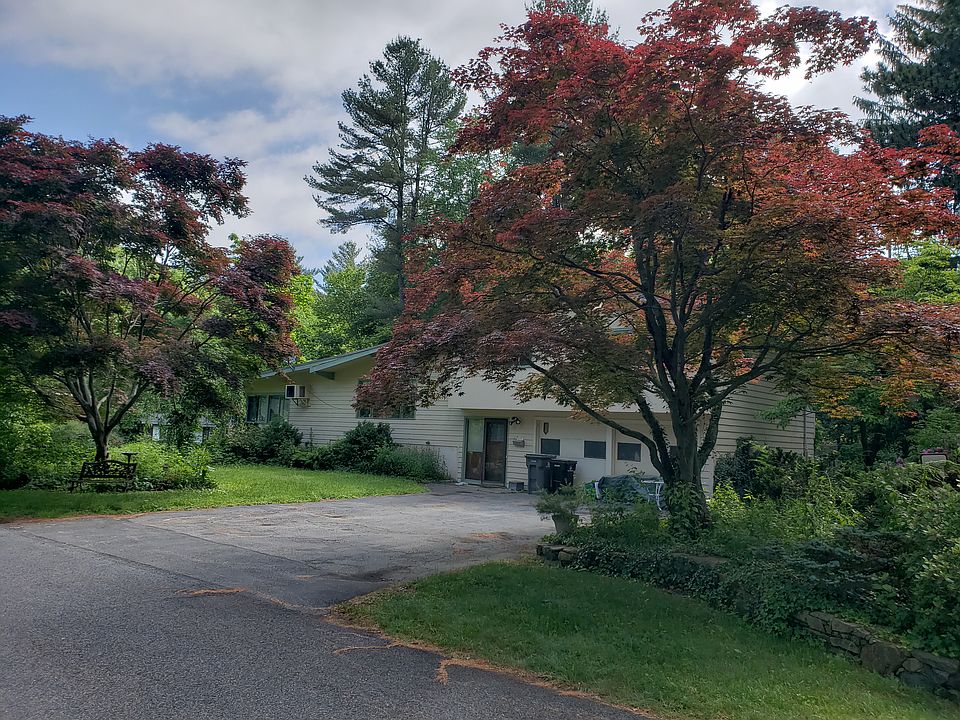 1st image of 17 Merriam Rd