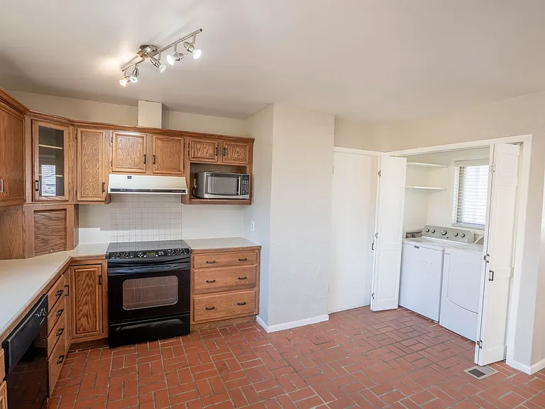 4132 E 48th Pl — Photo 6