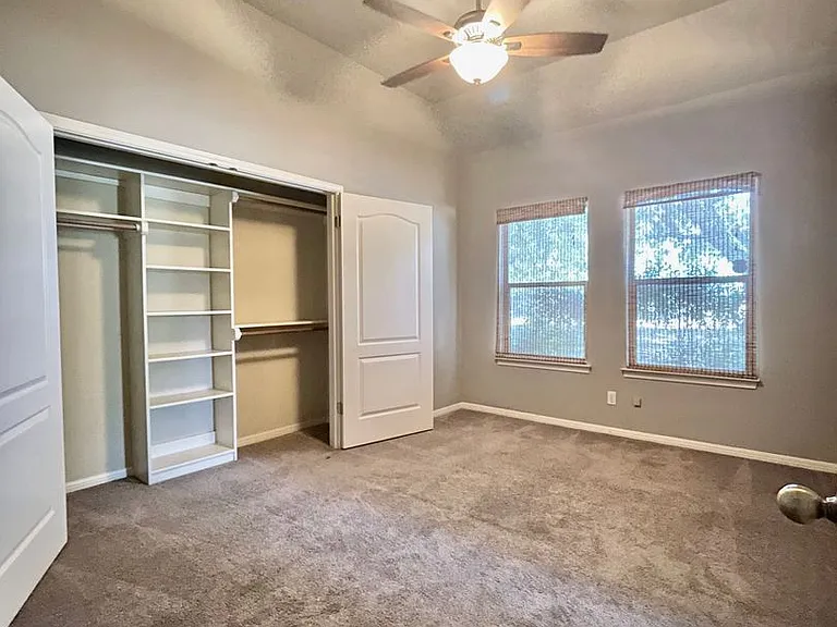 300 Quarry Spring Dr — Photo 17