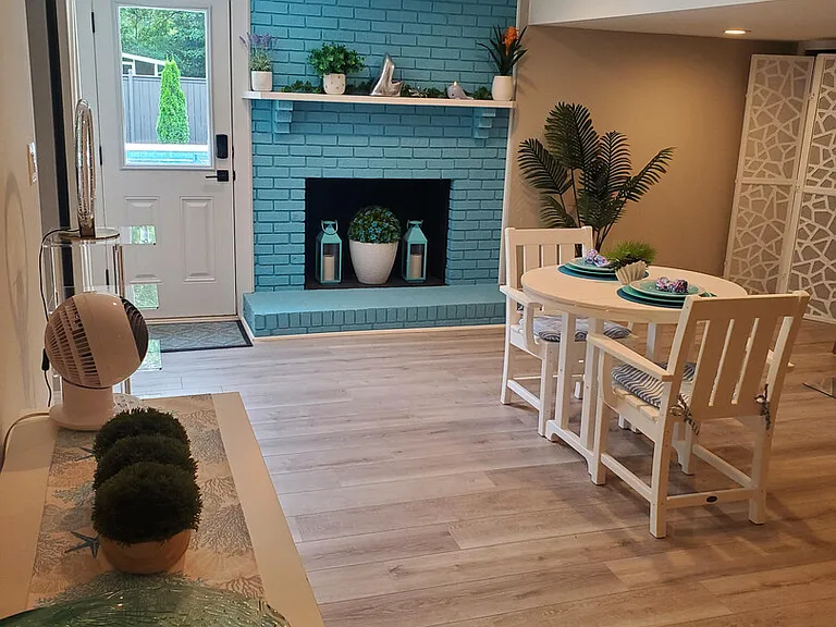 Alan Ln — Photo 2