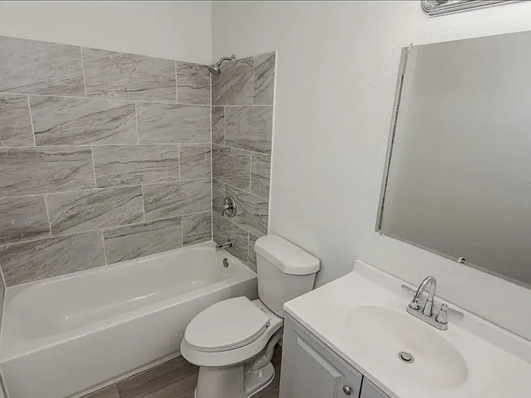 7867 Hamlet St #7867 — Photo 5