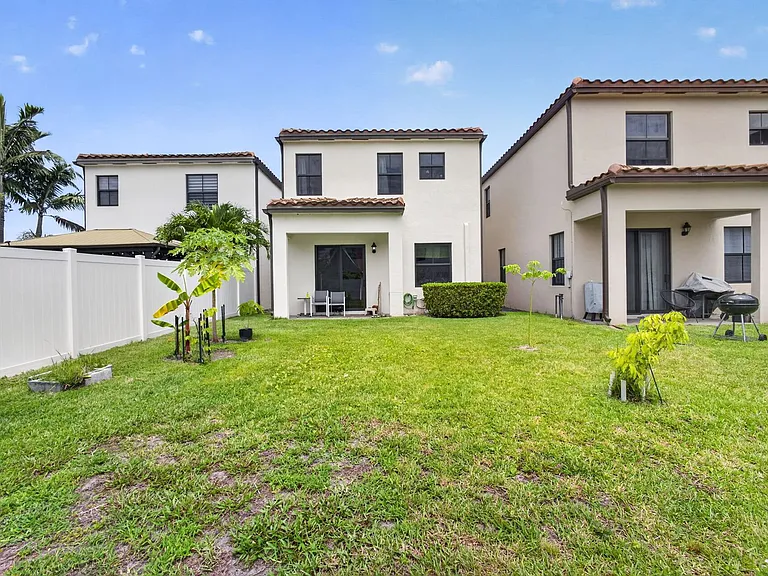 4009 Sequoia Pl — Photo 46