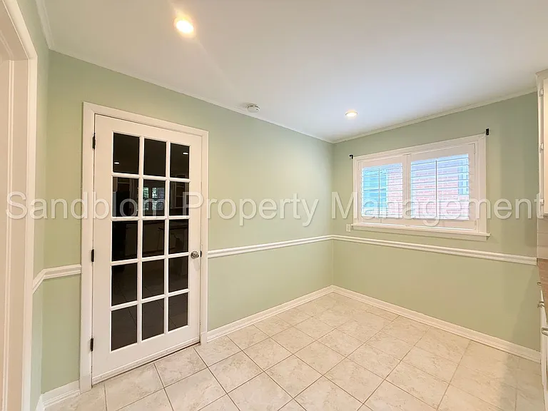3737 E 37th Pl — Photo 9