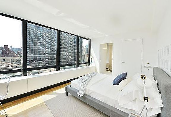5th image of 1113 York Ave APT 14E