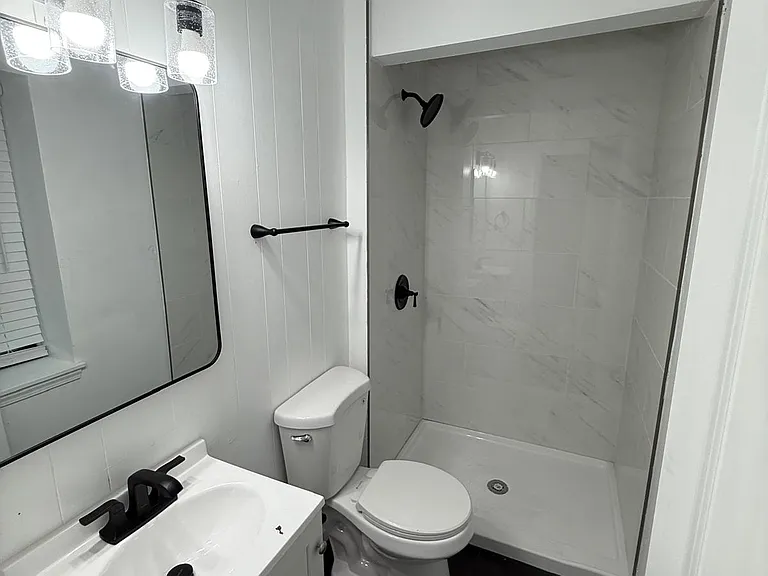 3201 NW Canterbury Pl — Photo 5