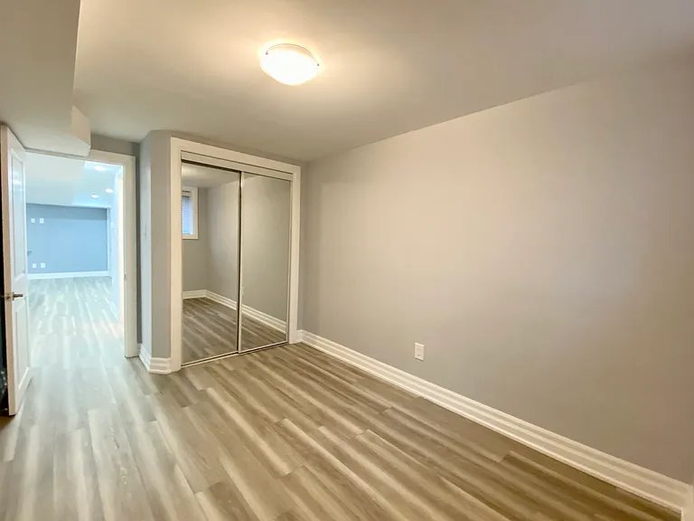 1001 Cosburn Ave #BASEMENT — Photo 17