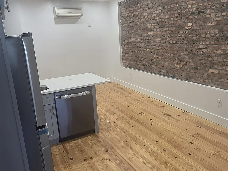 729 Meeker Ave #2C — Photo 12