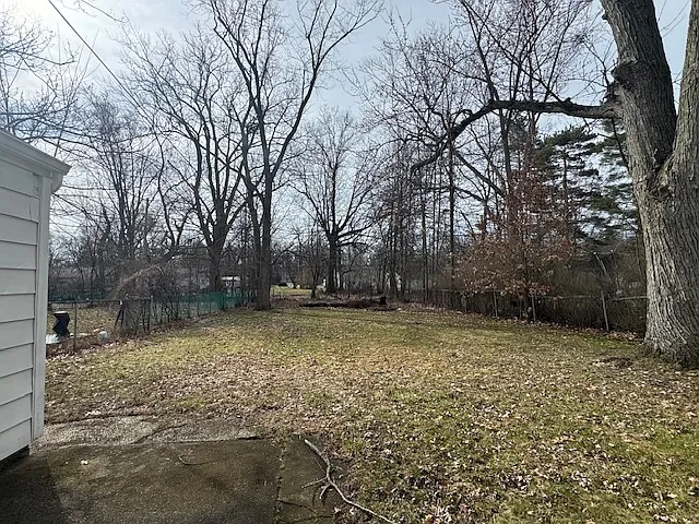 2016 N Green Rd — Photo 21