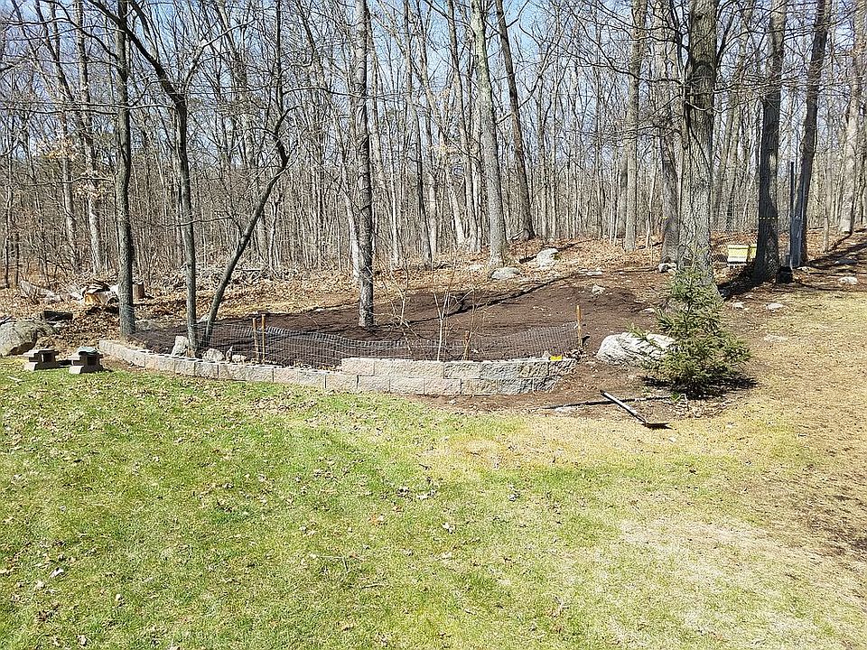 2nd image of 33 Grove St