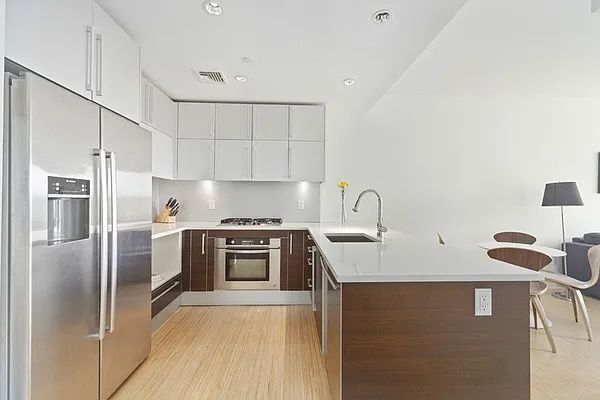 Sold by Brooklyn Bridge | media 4