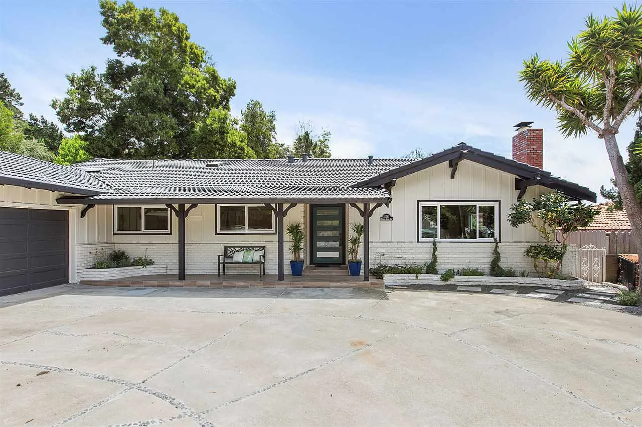10511 Pebble Beach Dr photo 1