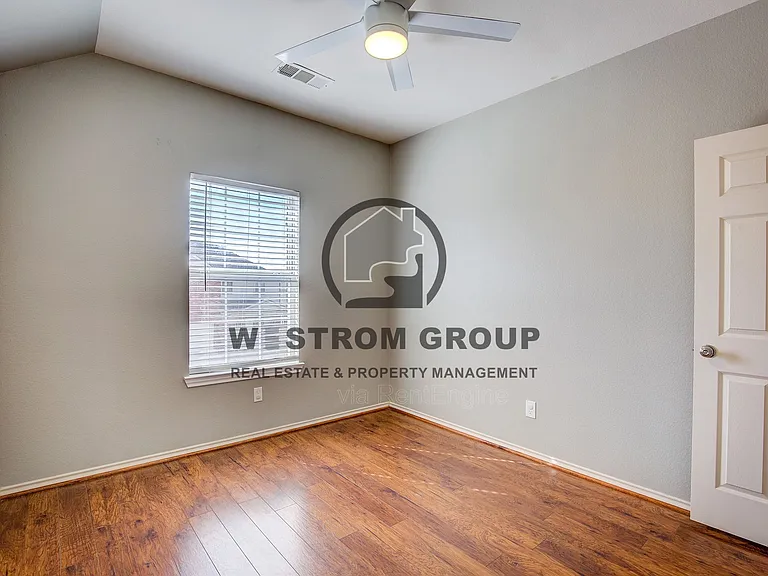 4537 Chris Dr — Photo 63