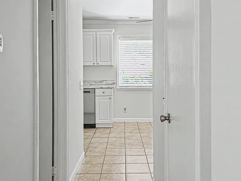 2736 Glengyle Dr #3 — Photo 5