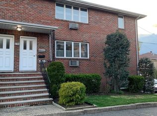 270 Moore St APT 1W, Fort Lee, NJ 07024