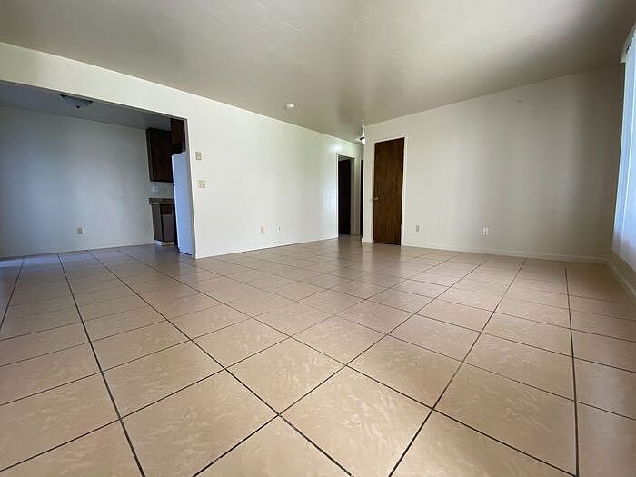 2nd image of 3128 Bayer St
