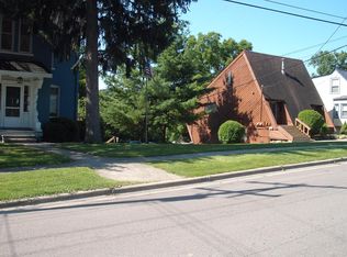 123 Fairbrook St #123, Northville, MI