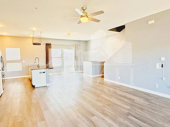 5th image of 4710 E Culver St