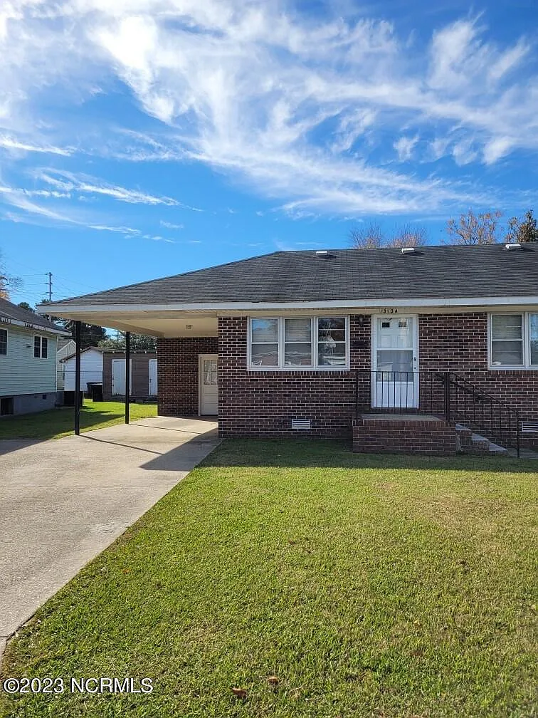 2 bed, 1.0 bath, $1,195 — Photo 1