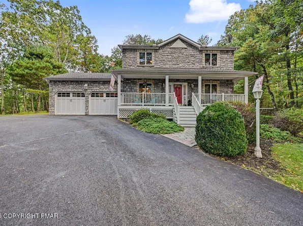 212 Fairfield Dr, Brodheadsville, PA 18322