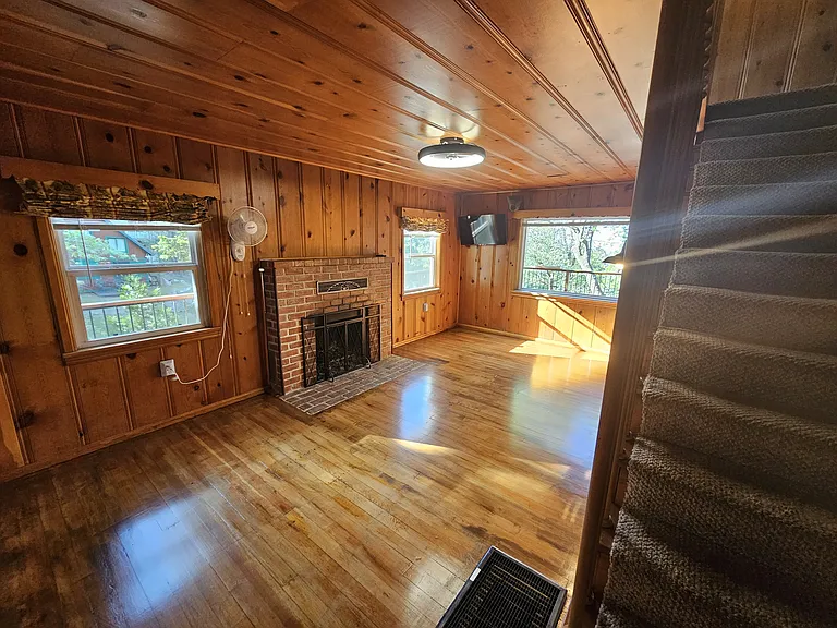 682 Cedar Ln — Photo 7