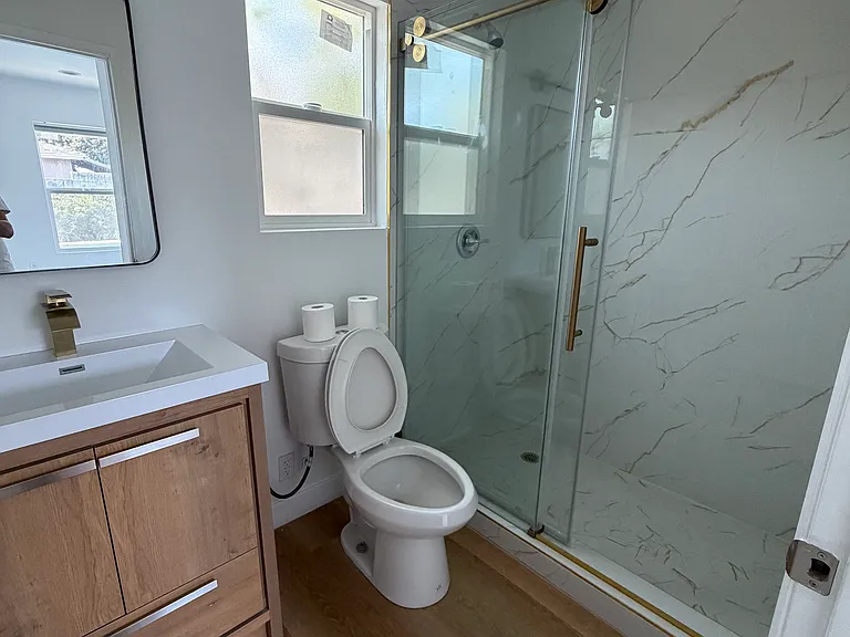 328 N Washington Ave #B — Photo 8